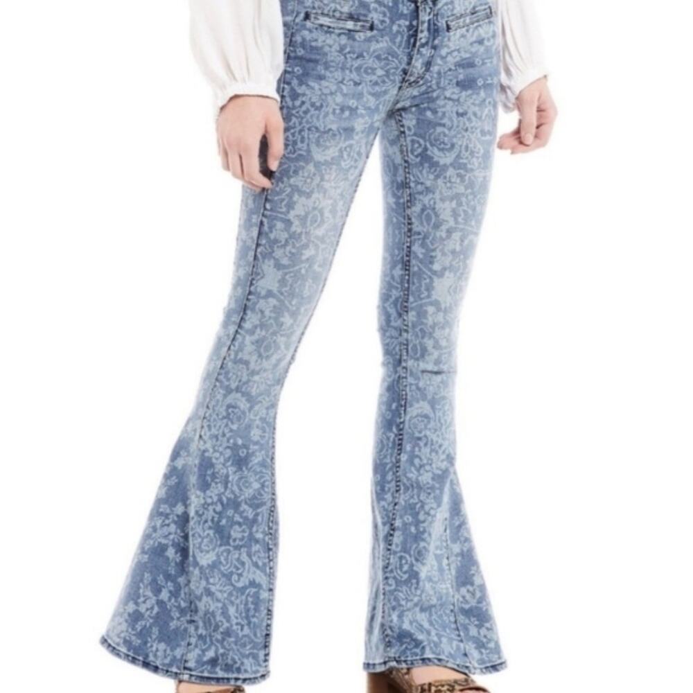 We The Free Flare Leg Mid-Rise Dream Lover Paisley Print Jeans Womens Sz 28 EUC